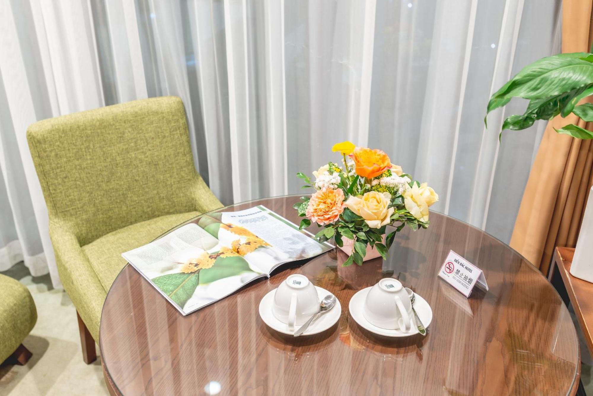 Bien Bac Hotel Mong Cai Exterior photo