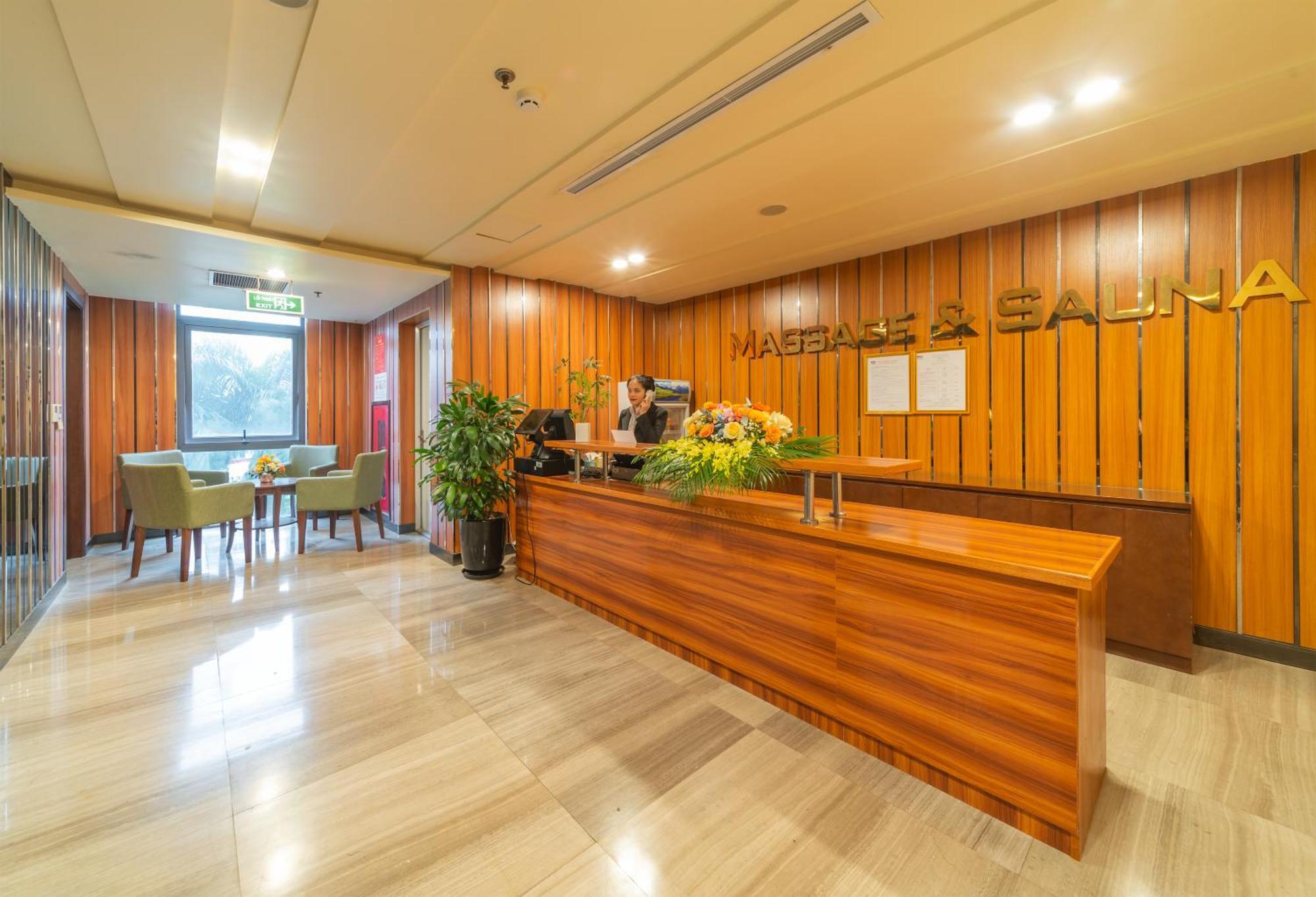 Bien Bac Hotel Mong Cai Exterior photo