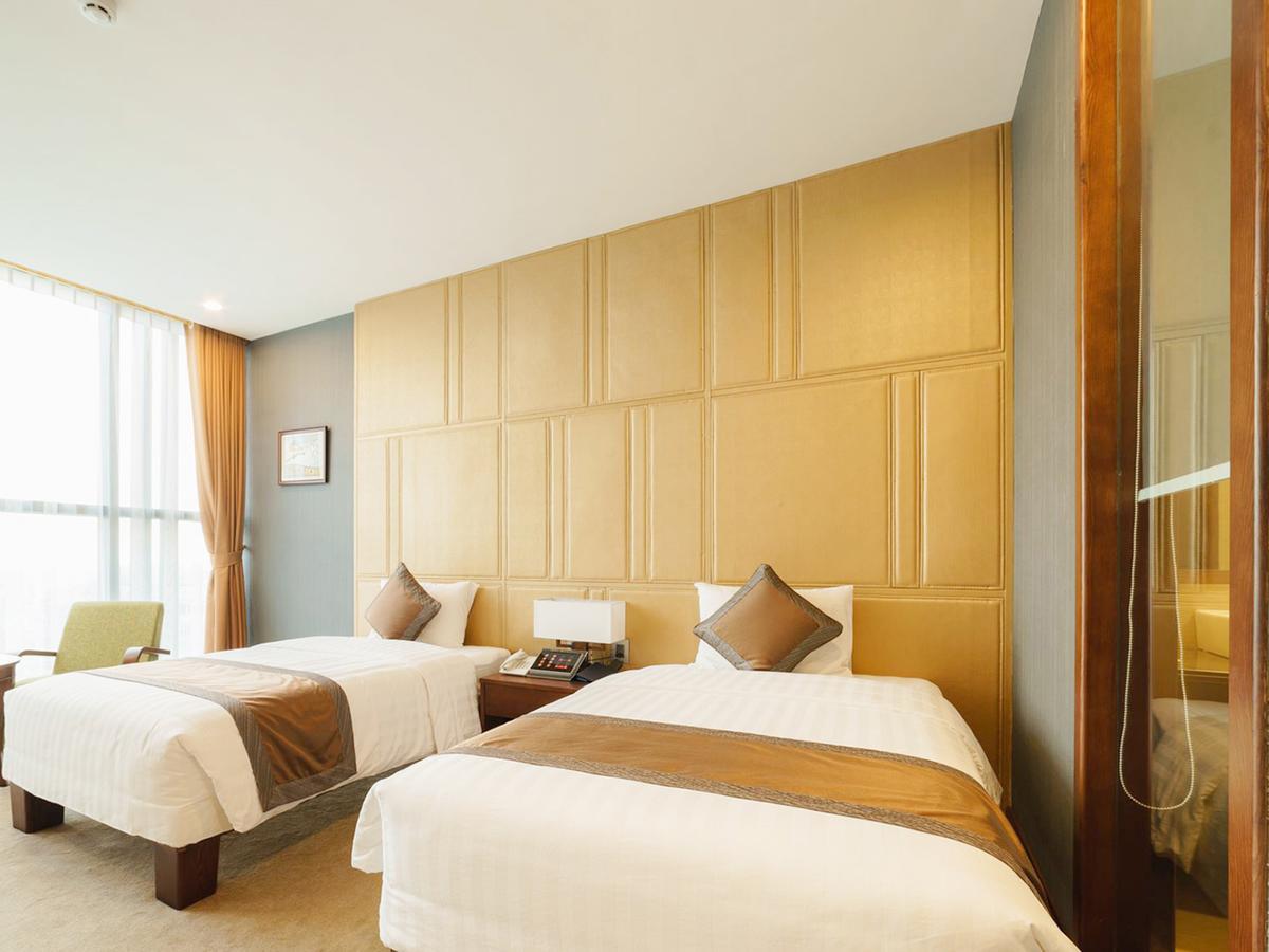 Bien Bac Hotel Mong Cai Exterior photo