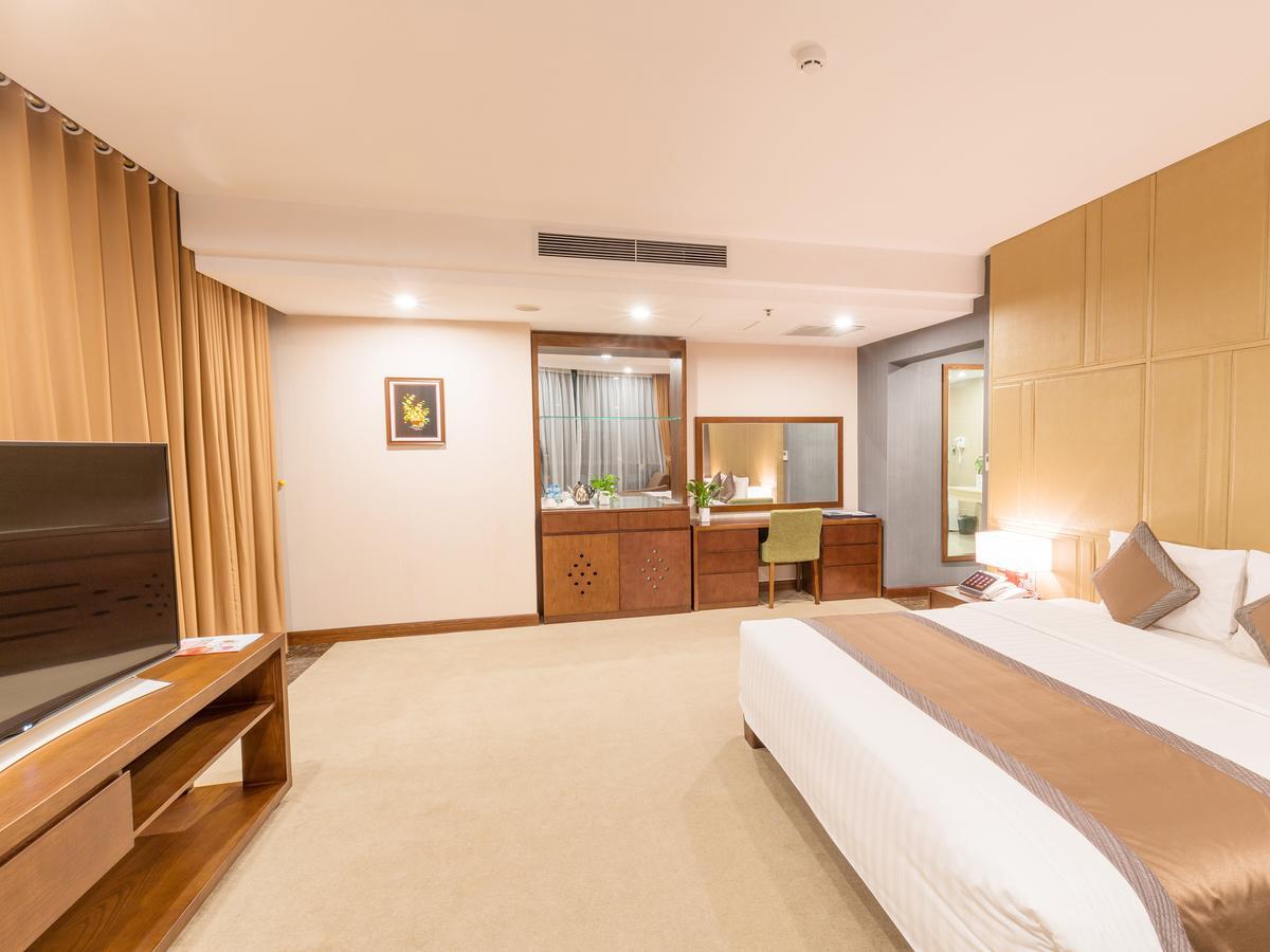 Bien Bac Hotel Mong Cai Exterior photo